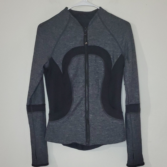 lululemon athletica Jackets & Blazers - Lululemon Find Your Bliss Reversible Full Zip Jacket Size 6 Black Grey Womens